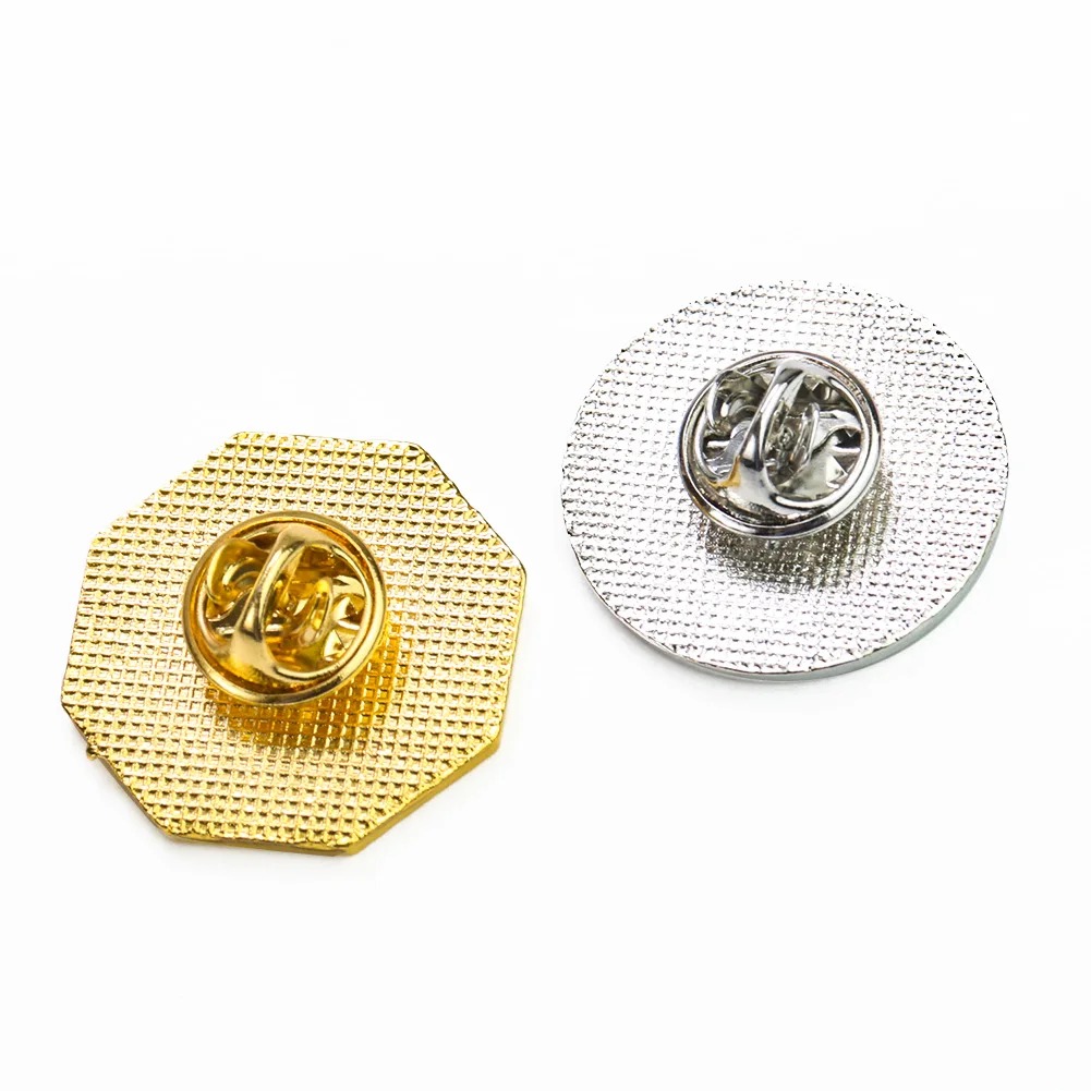 Broche de Metal con símbolo de - Hunting Outdoor Clothing reseña y precio